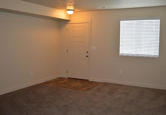 3rd image of 14379 S Ashburn Way