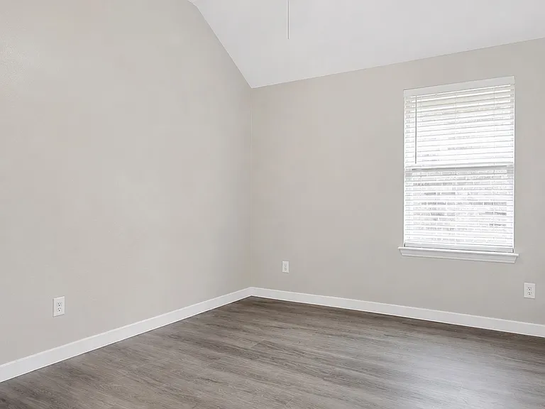 1501 Toucan Dr — Photo 7