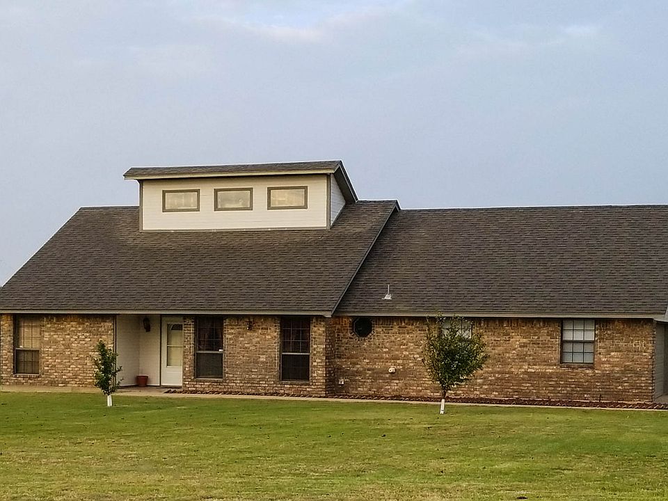 1st image of 8 NW Forest Ln