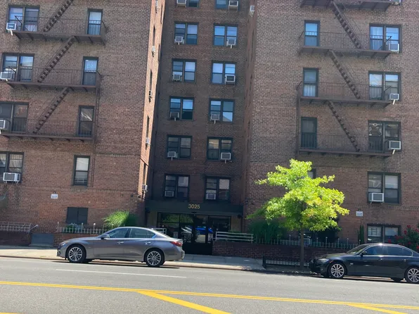 3025 Ocean Avenue image 1 of 11