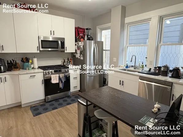 97 Elm St, Somerville, MA