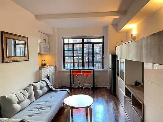 Rented by Steven Corcoran Real Estate | media 7