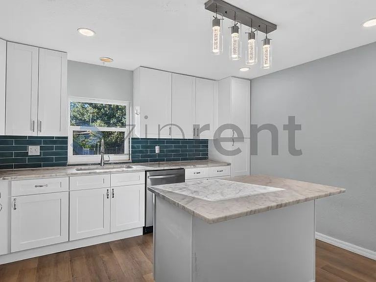 7425 Seagull Way — Photo 4