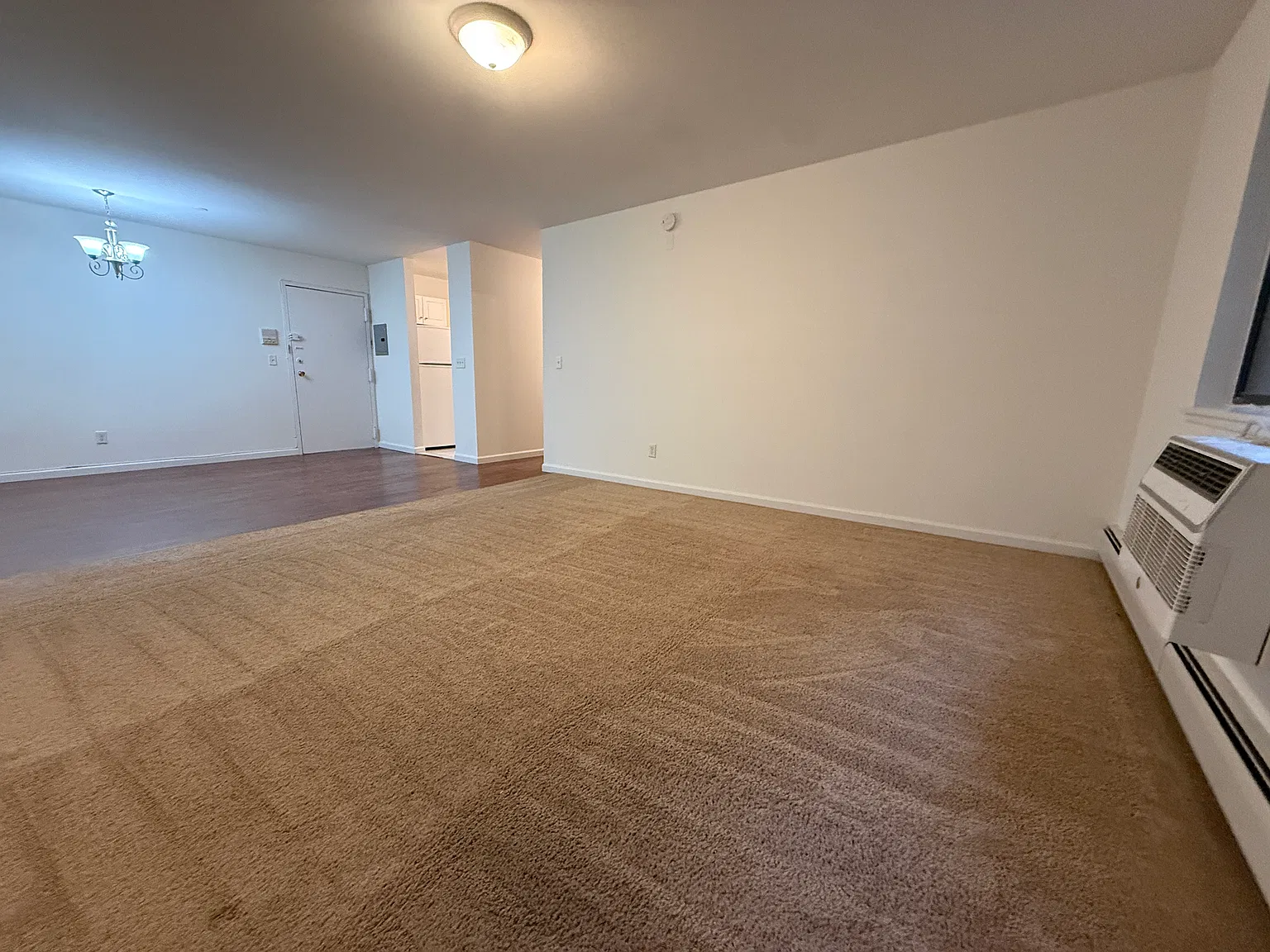 1 bed, 830 sqft, $1,995 — Photo 4