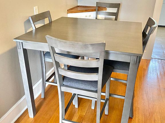 4th image of 3421 Fairfield Ave #3421