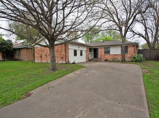 1516 Gardenside Dr, Dallas, TX 75217