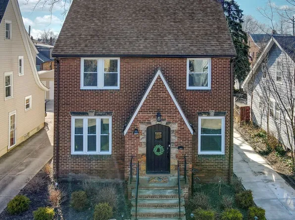 3558 Raymont Blvd, University Heights, OH 44118
