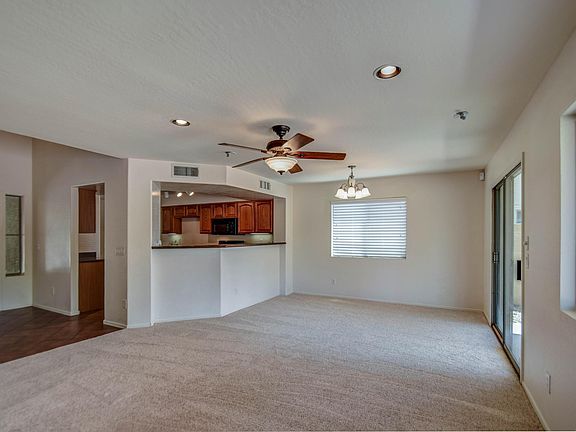 4th image of 2351 W SILVER STREAK Way