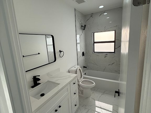 3rd image of 1144-1146 Gretchen Ave S #1