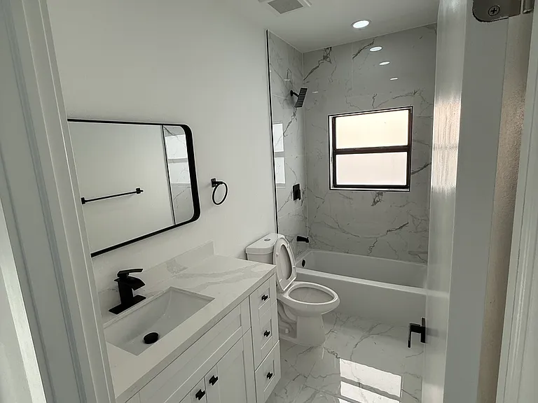 1144-1146 Gretchen Ave S #1 — Photo 4