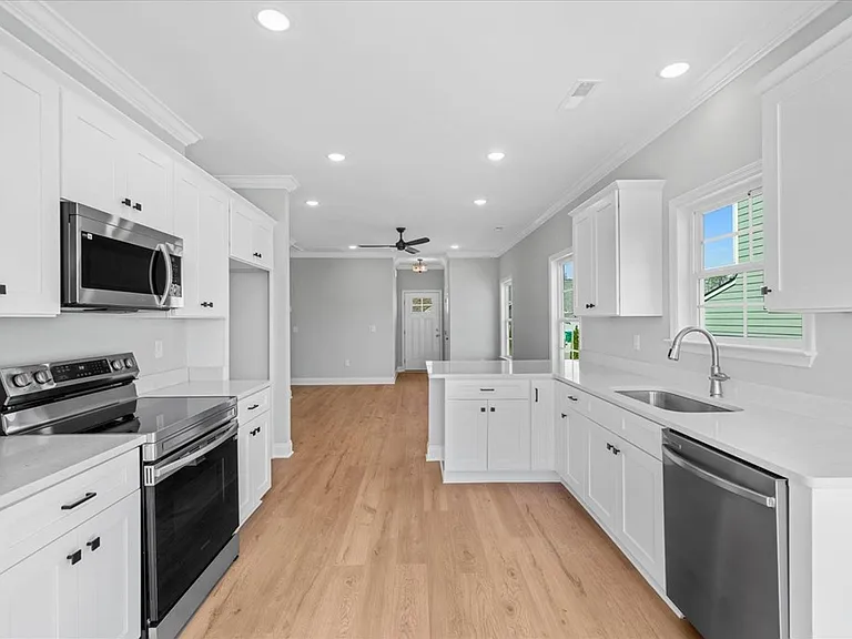 186 Andros Dr — Photo 16