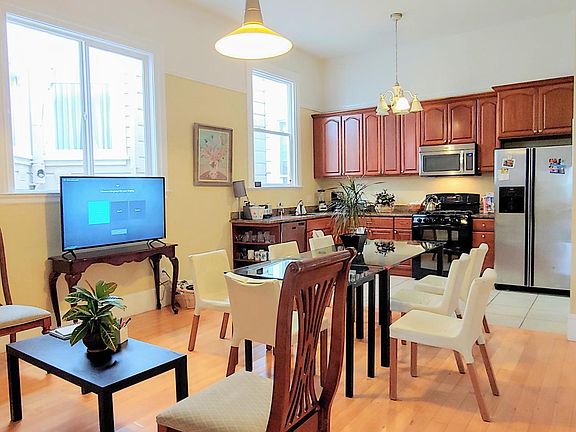 2nd image of 1262 Fulton St #B