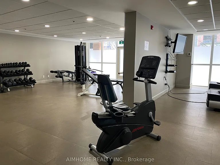 1000 King St W #317 — Photo 28