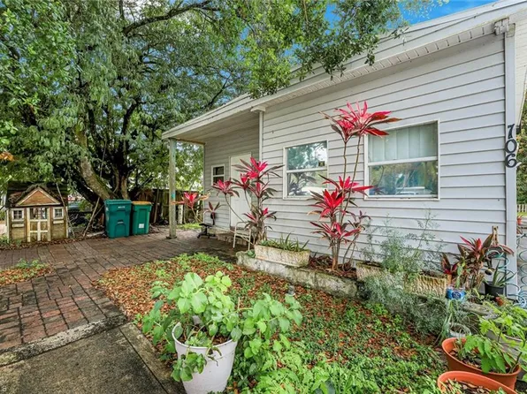 106 Moon Bay ST, NAPLES, FL 34114