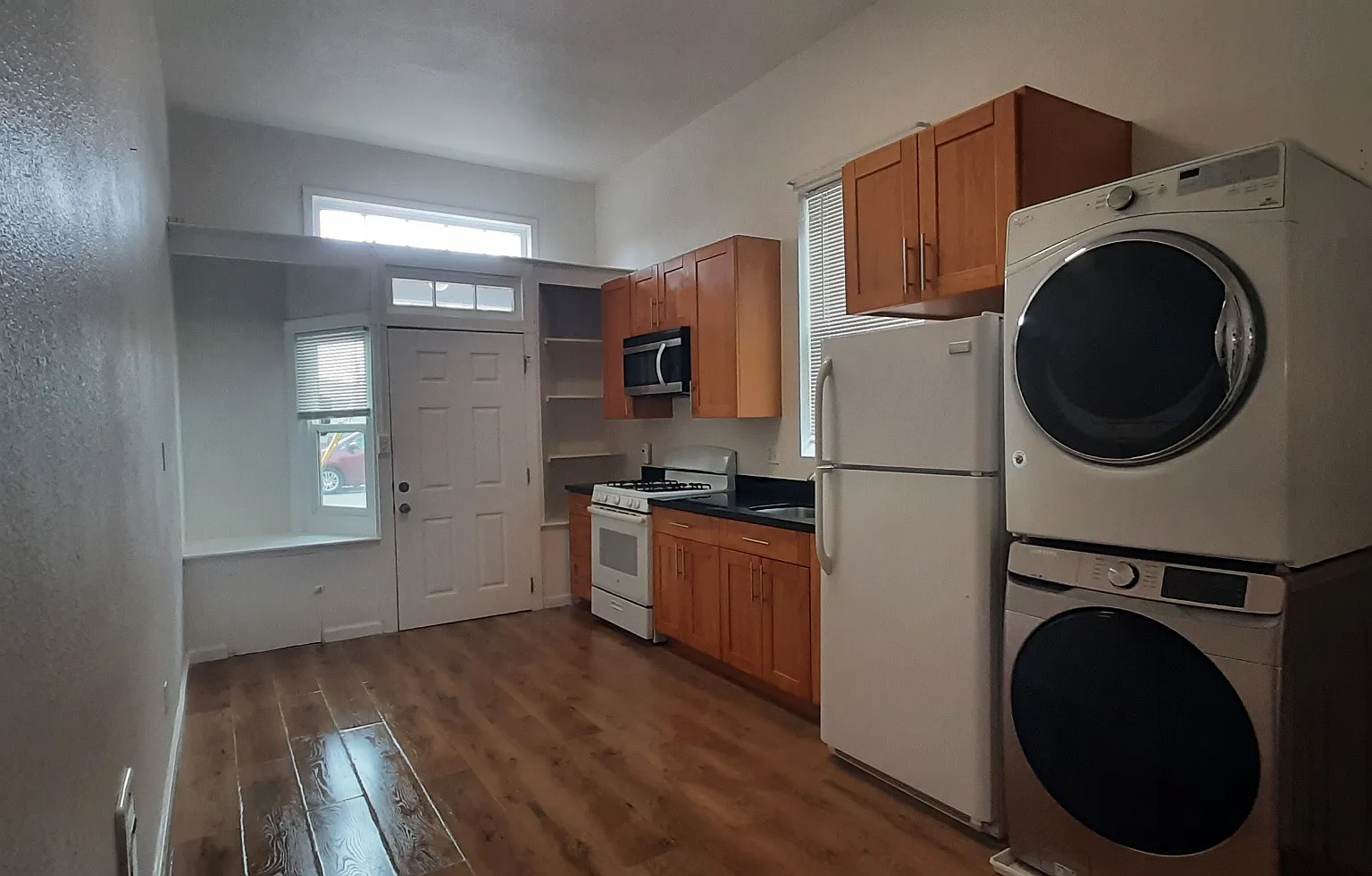 650 Blossom Way — Photo 3