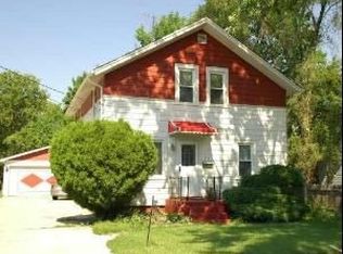 816 Pine St, Waukegan, IL 60085