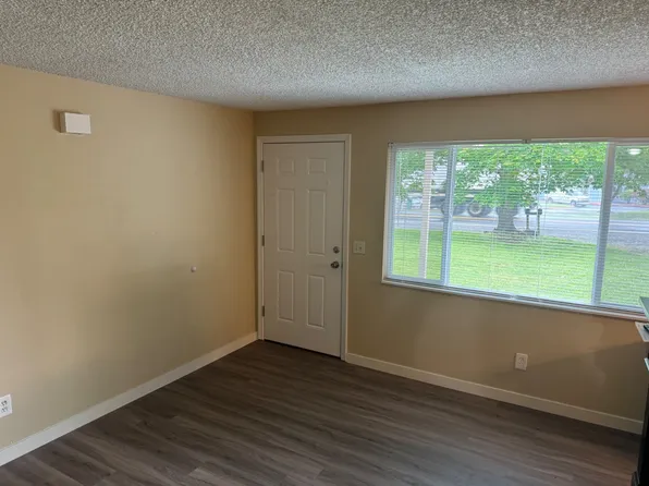 3532 NE Division St, Gresham, OR 97030