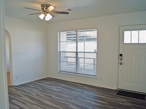 Front living room upon entering