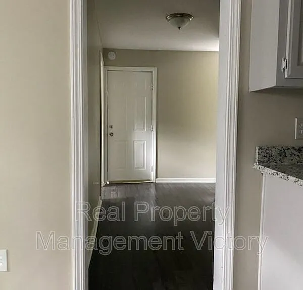 1520 33rd St — Photo 6