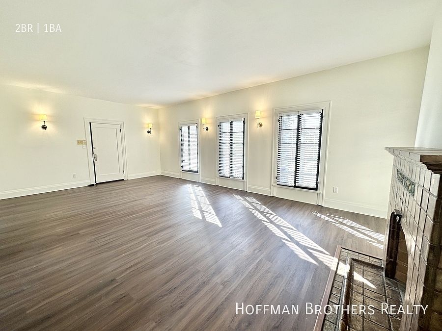 1st image of 1838 N Wilton Pl APT 6