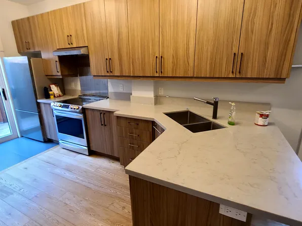 143 Hope St #A, Toronto, ON M6E 1K2