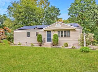 18 Bayberry Rd, Newington, CT 06111