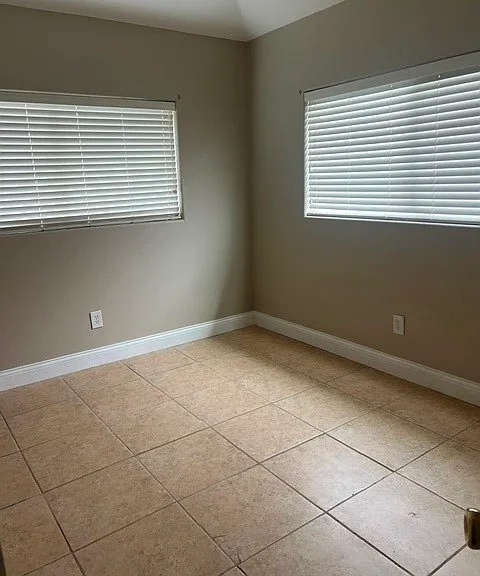 914 Recreation Dr — Photo 5