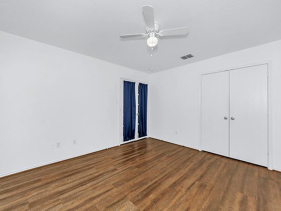 3rd image of 4513 Martingale View Ln