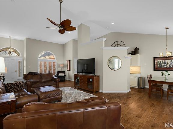 5th image of 845 Wellesley Place Dr