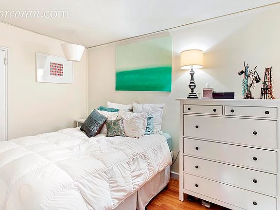 3rd image of 305-313 W 18th St #4E