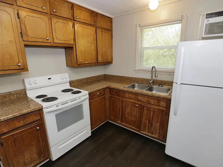 306 Tarver St SE — Photo 3