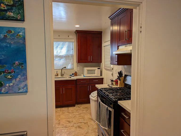 2390 Williams St #4 — Photo 4