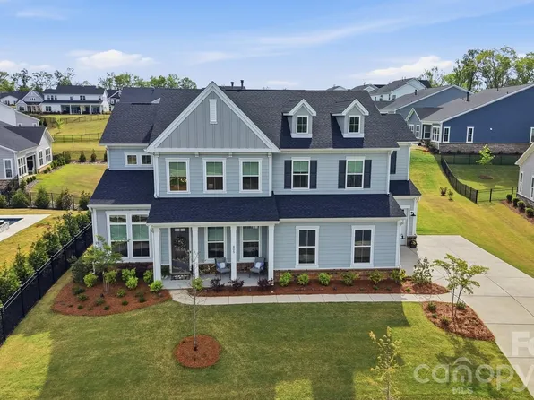805 Lakeforest Dr, Belmont, NC 28012