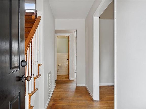 3rd image of 84 Boxley Blvd