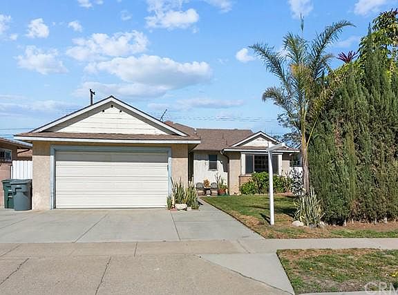 3rd image of 8369 Philodendron Way
