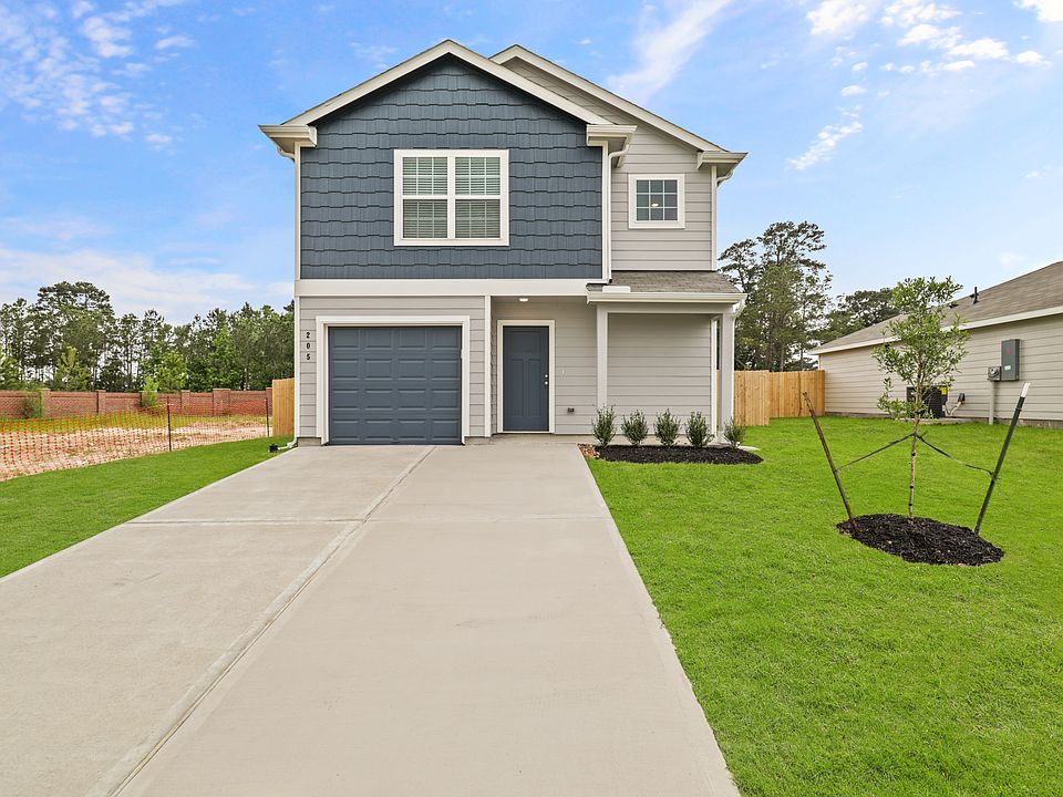 1st image of 205 Gray Wolf Dr
