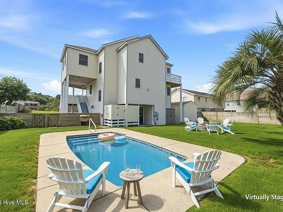 3rd image of 412 W Barracuda Drive
