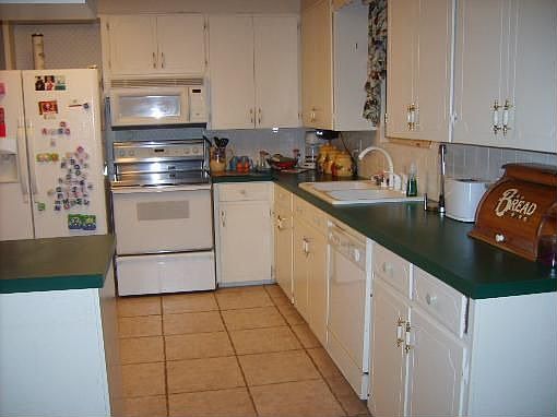 4th image of 19 Penny Ln