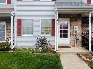 17 Fort Lee Ct, Easton, PA 18040