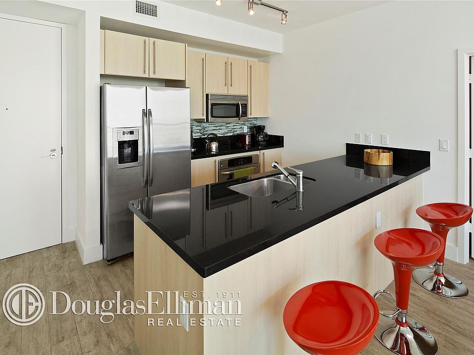 1st image of 1111 SW 1st Ave APT 3222-N
