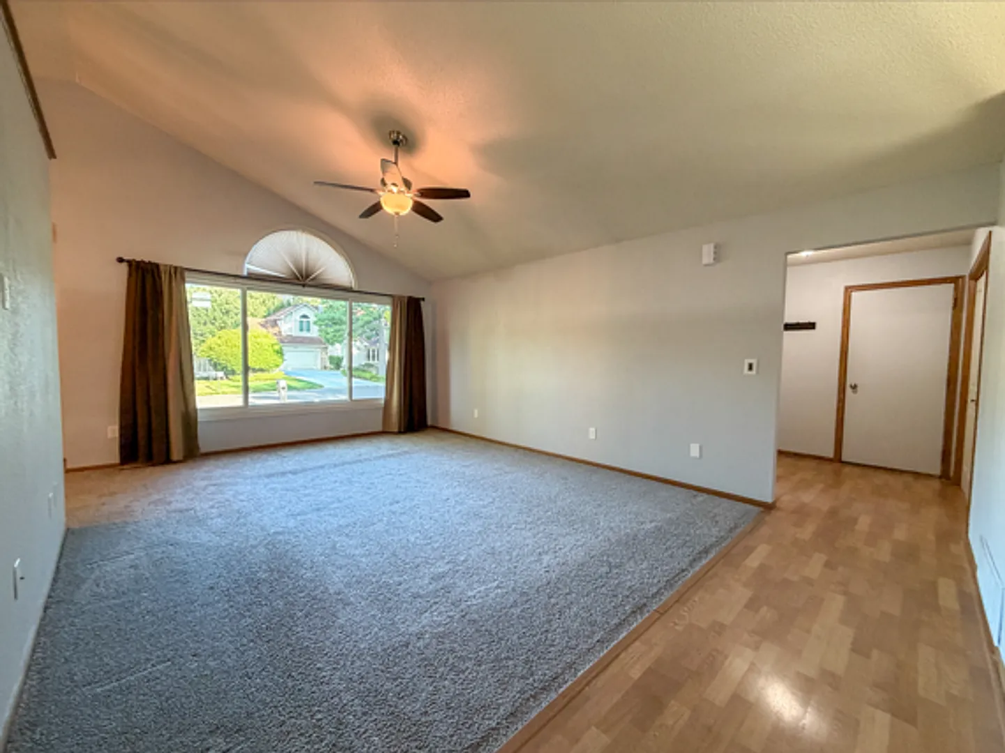 3 Bedroom / 3 Bathroom in Plymouth MN!! — Photo 4
