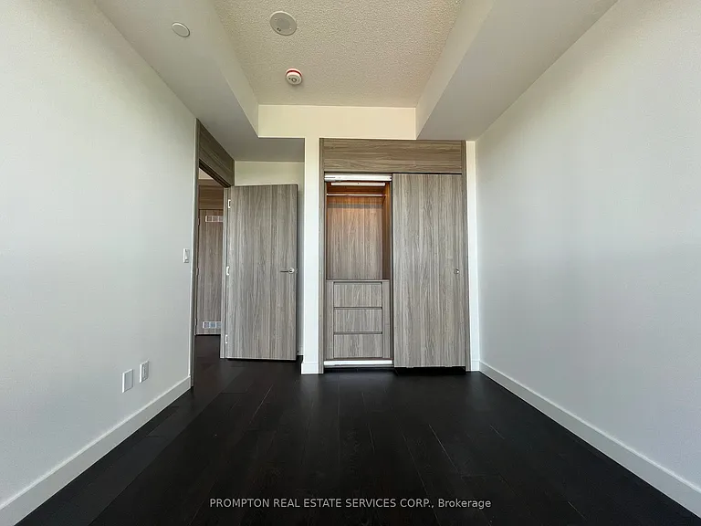 18 Esther Shiner Blvd #2309 — Photo 11