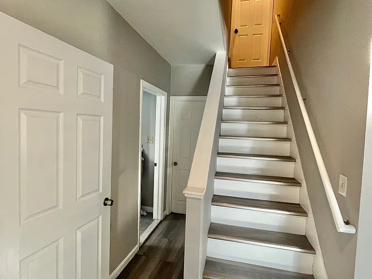 49 Quint Ave #2 — Photo 13