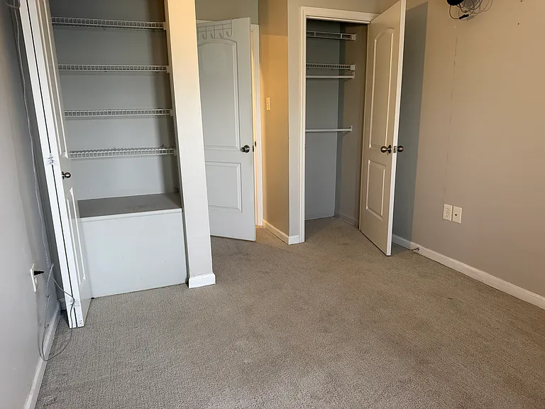 1054 S Kingshighway Blvd #N — Photo 16