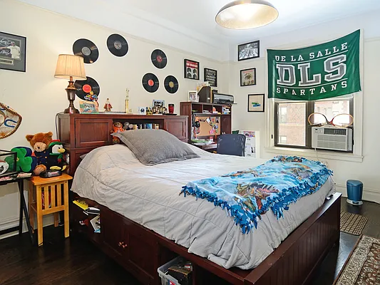 Sold by Sotheby's International Realty | media 20