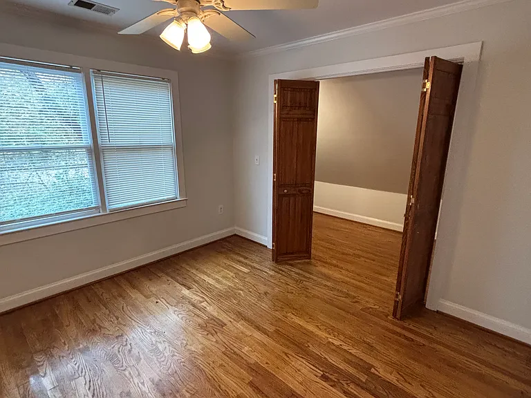 271 4th St — Photo 29