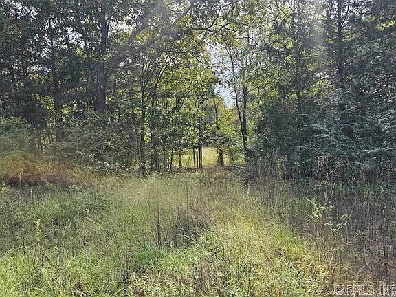 2nd image of 16-20 Fox Run Ln