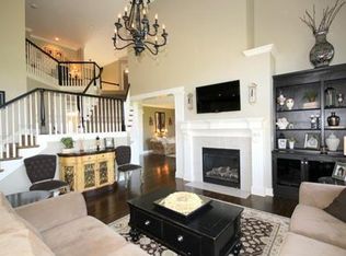 9720 N Laurel Ave, Kansas City, MO 64157