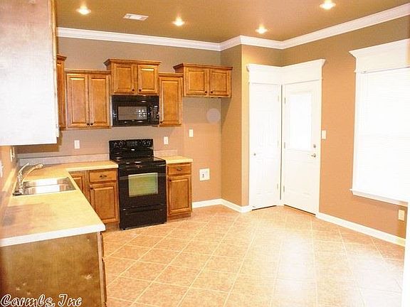 3rd image of 504 Samuel Loyce Dr