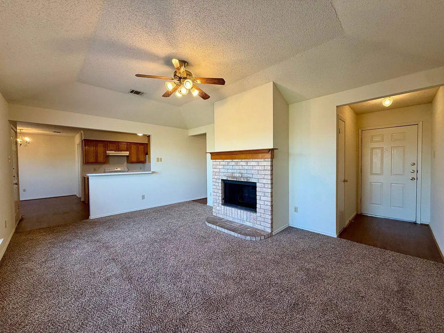 Duplex — Photo 2